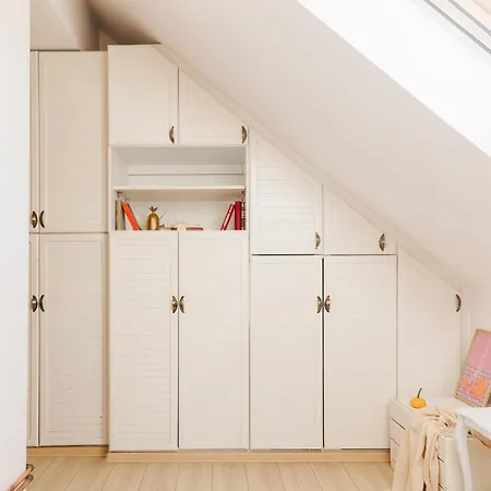 Pintrst-penthouse Old Town Renovated